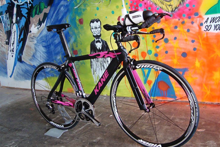 matte-black-and-pink-triathlon-bikes-jack-kane_0